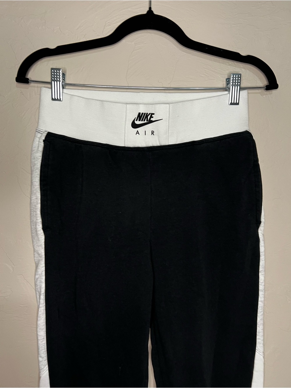 Nike Air Woman’s BB Black White Heather Colorblock HR Sweat Pant Jogger Pants - Picture 3 of 12